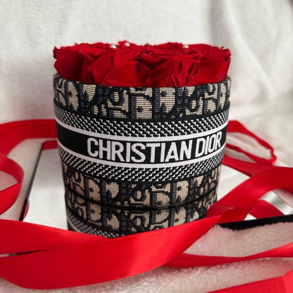 Real Preserved Roses 🌹 - Picture 5 of 6